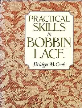 洋書 TORCHON LACEMAKING A step-by-step guide Torchon Lacemaking - The Crowood Press